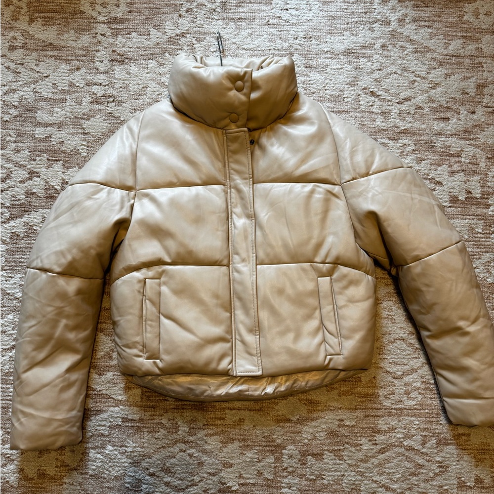 Apparis Women's Quilted Puffer Jacket in Light Beige